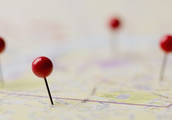 A red pin on the map indicates where to go.